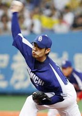 阪神戦に先発して好投9勝目を挙げた朝倉健太=京セラドーム