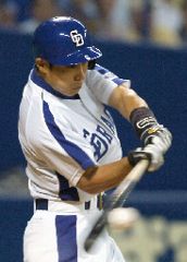 3回裏、1アウト満塁、井端の犠牲フライで先制=ナゴヤドーム