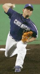 力投する中日先発の川上憲伸=インボイス西武ドーム