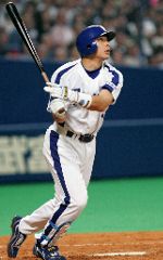 4回裏、中日2死二、三塁、森野が右越えに3ランホーマーを放つ=ナゴヤドーム