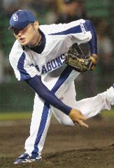 3回を2安打無失点と好投してセーブを挙げた中田賢一=長良川球場